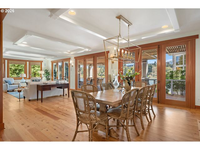 12790 S FIELDING Rd, Lake Oswego, OR 97034