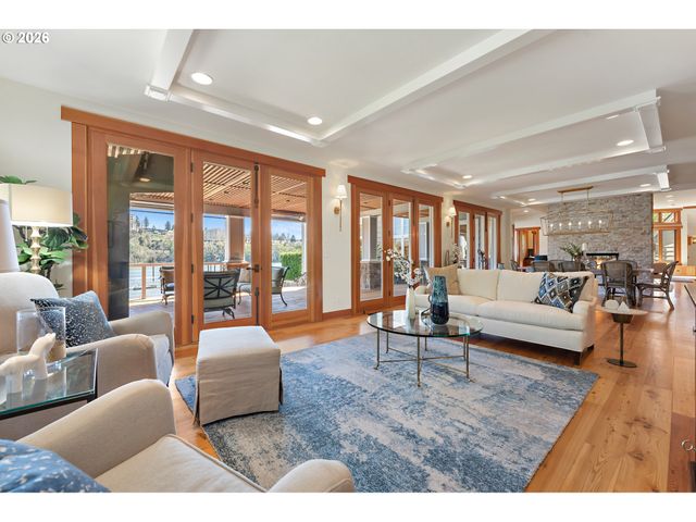 12790 S FIELDING Rd, Lake Oswego, OR 97034