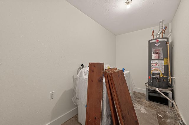 7506 Carver Avenue, Texas City, TX 77591