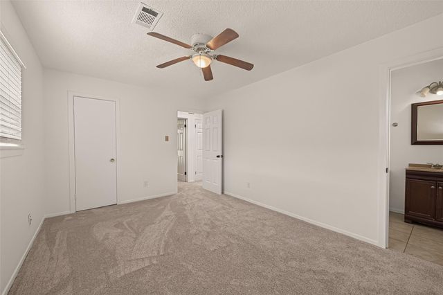 7506 Carver Avenue, Texas City, TX 77591