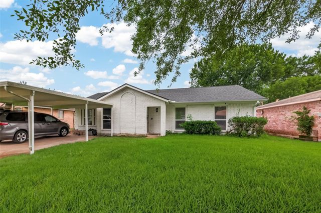 7506 Carver Avenue, Texas City, TX 77591