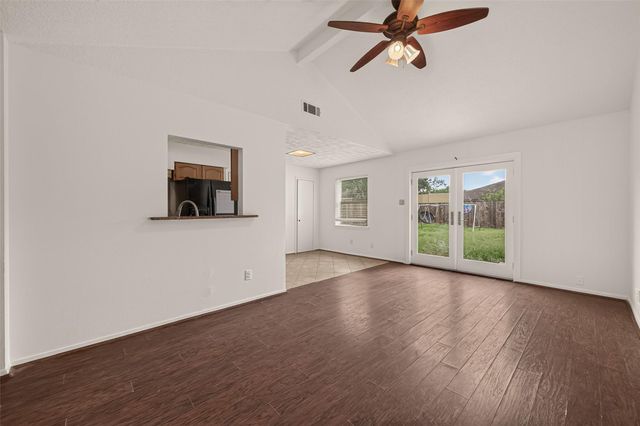 7506 Carver Avenue, Texas City, TX 77591