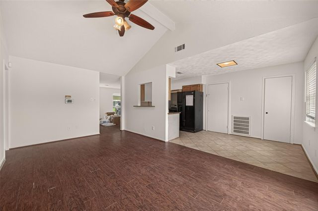 7506 Carver Avenue, Texas City, TX 77591