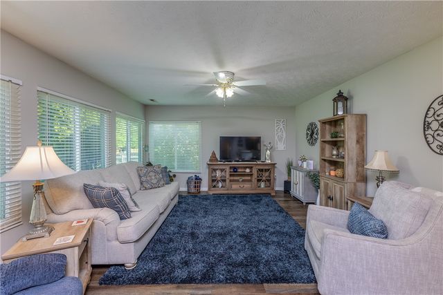 9827 Olde Park Drive, Tipp City, OH 45371
