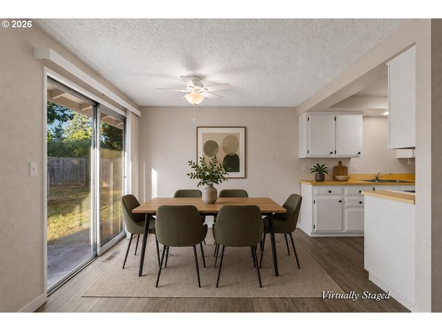 509 E PINEHURST Dr, Newberg, OR 97132