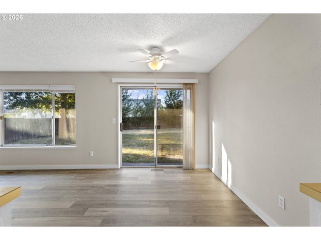 509 E PINEHURST Dr, Newberg, OR 97132