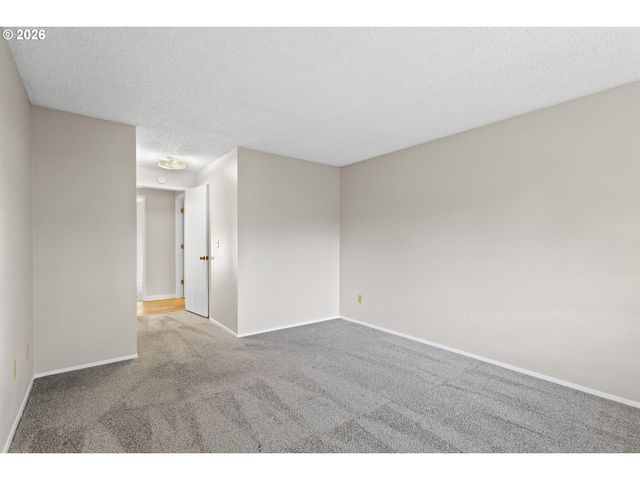 509 E PINEHURST Dr, Newberg, OR 97132
