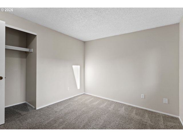 509 E PINEHURST Dr, Newberg, OR 97132
