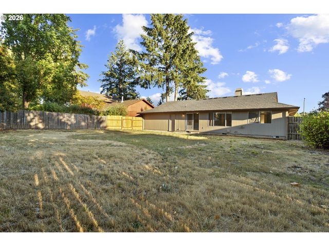 509 E PINEHURST Dr, Newberg, OR 97132
