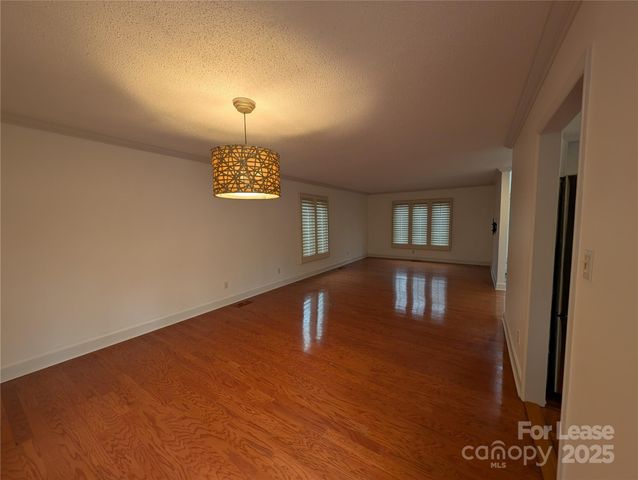 3023 Shallowood Lane, Charlotte, NC 28277