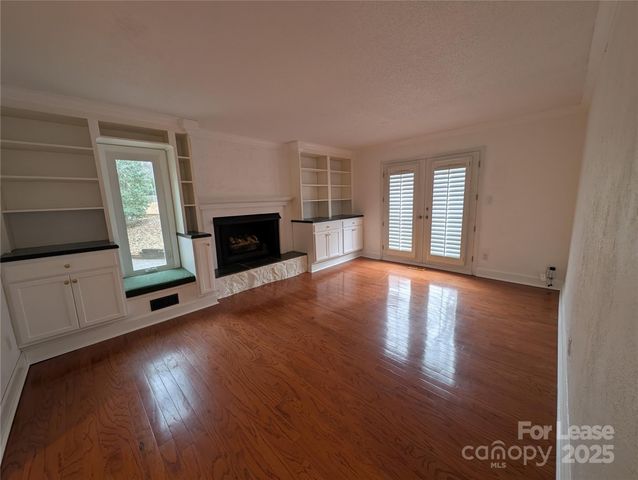 3023 Shallowood Lane, Charlotte, NC 28277