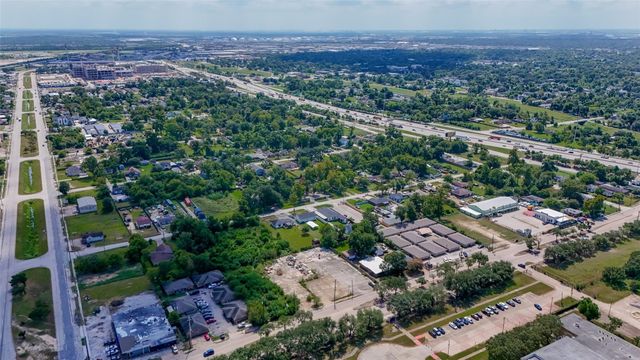 5806 Hirsch Road, Houston, TX 77026