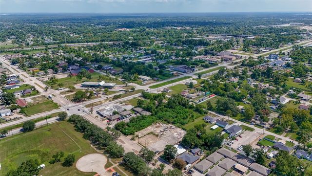 5806 Hirsch Road, Houston, TX 77026