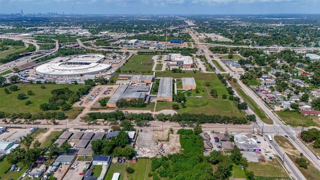 5806 Hirsch Road, Houston, TX 77026