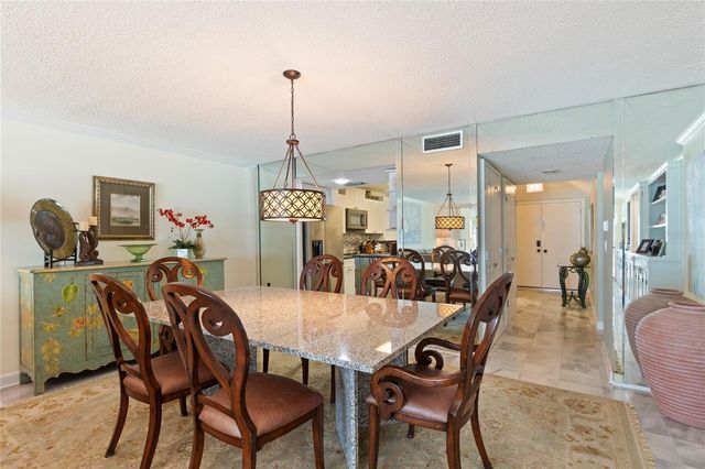 2900 GULF BOULEVARD 201, Belleair Beach, FL 33786