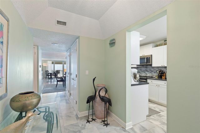 2900 GULF BOULEVARD 201, Belleair Beach, FL 33786