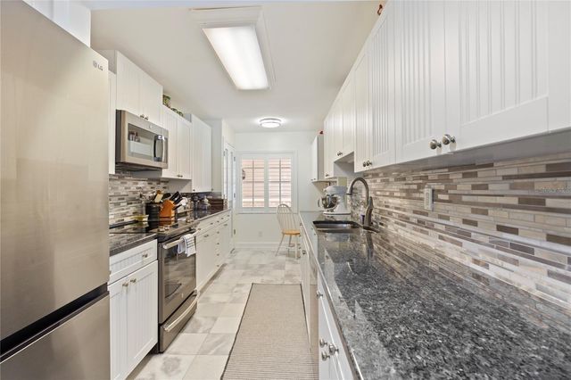 2900 GULF BOULEVARD 201, Belleair Beach, FL 33786