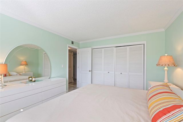 2900 GULF BOULEVARD 201, Belleair Beach, FL 33786