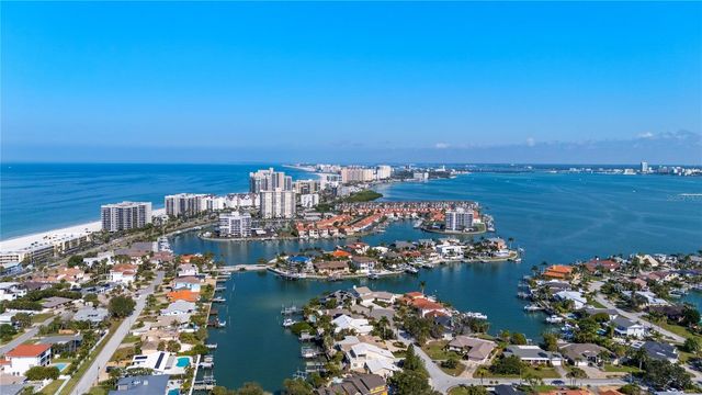 2900 GULF BOULEVARD 201, Belleair Beach, FL 33786