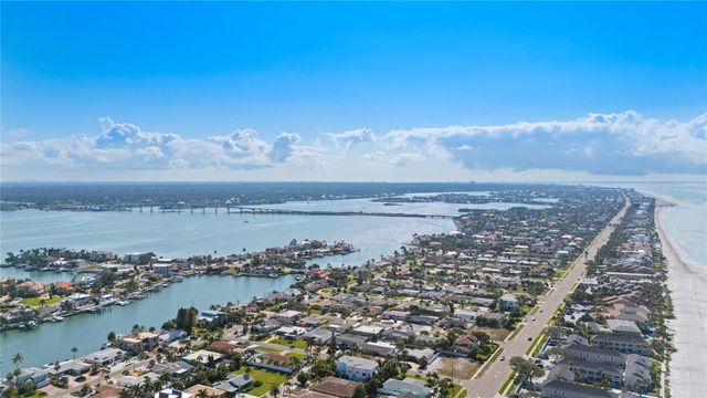 2900 GULF BOULEVARD 201, Belleair Beach, FL 33786
