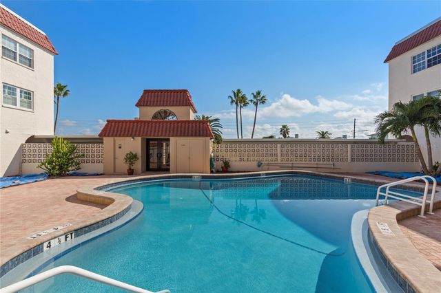 2900 GULF BOULEVARD 201, Belleair Beach, FL 33786