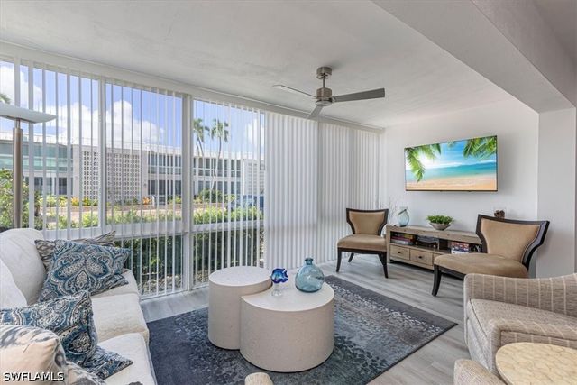 2100 Gulf Shore BLVD N 111, Naples, FL 34102