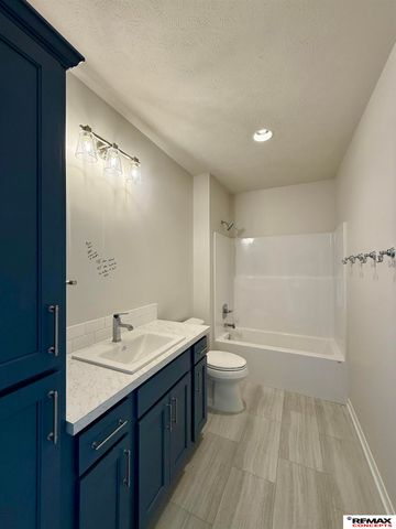 8511 Butterfly Court, Lincoln, NE 68526