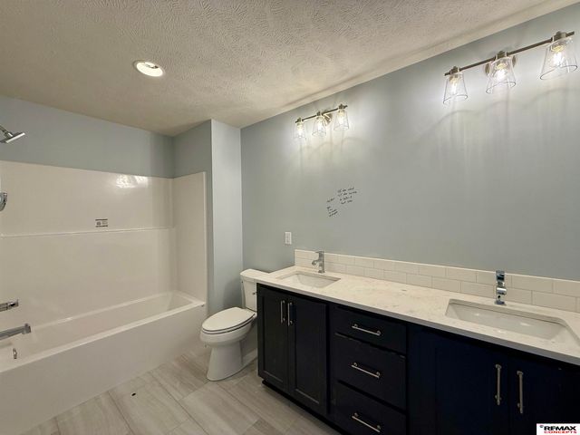 8511 Butterfly Court, Lincoln, NE 68526