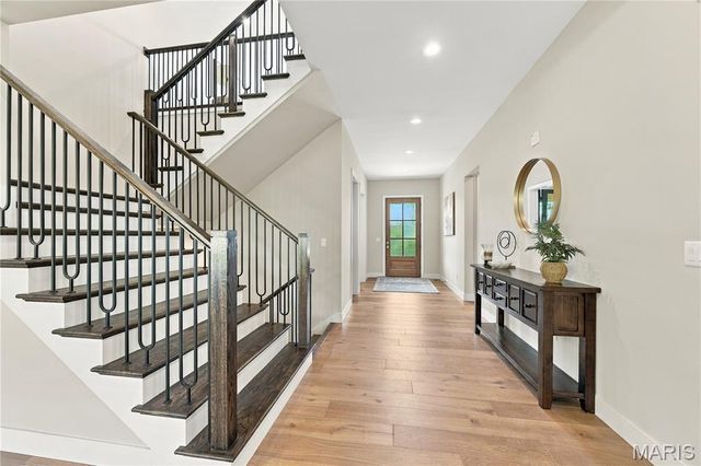 9609 Ashmont Drive, St Louis, MO 63132
