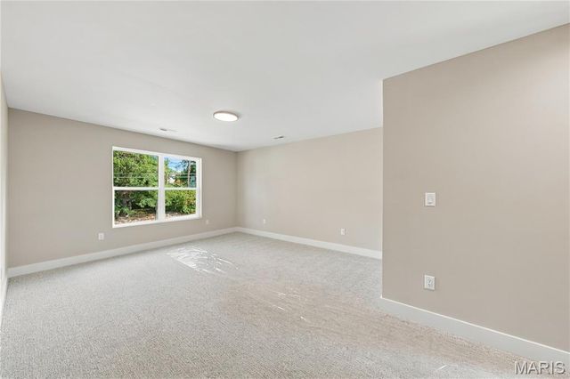 9609 Ashmont Drive, St Louis, MO 63132