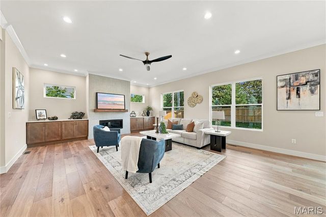 9609 Ashmont Drive, St Louis, MO 63132