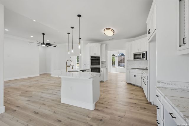 1178 Loma Verde, New Braunfels, TX 78130
