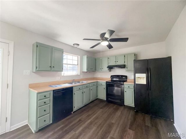 926 Wisdom Lane, Pacific, MO 63069