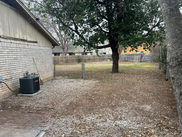 5302 Indio CIR A, Austin, TX 78745