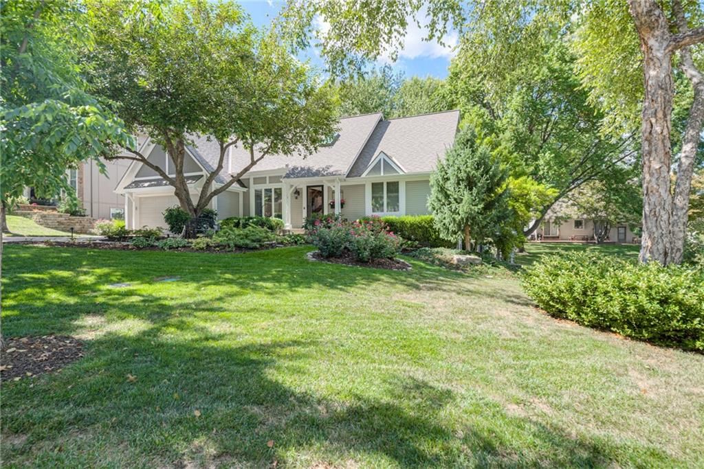 11504 Newton Street, Overland Park, KS 66210