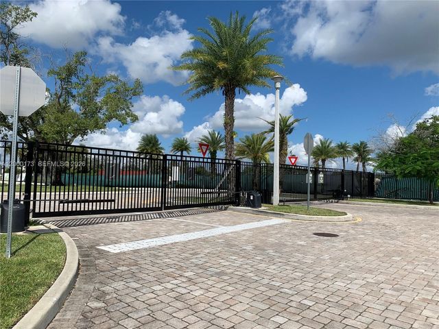 4384 NW 9th St 4384, Plantation, FL 33317