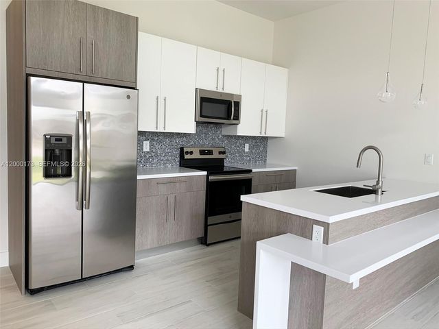 4384 NW 9th St 4384, Plantation, FL 33317