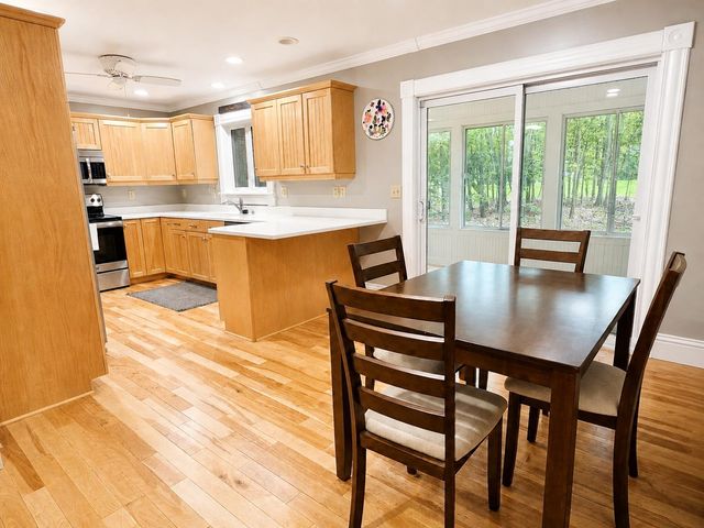 9 Clover Lane, Newport City, VT 05855