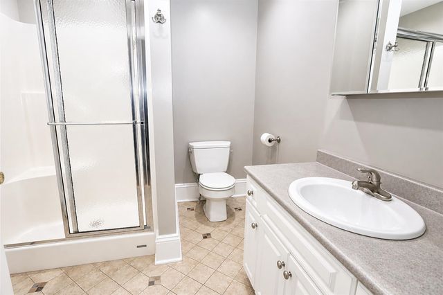 9 Clover Lane, Newport City, VT 05855