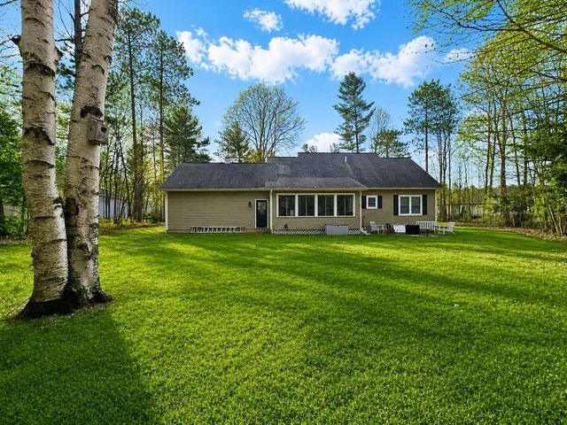 9 Clover Lane, Newport City, VT 05855