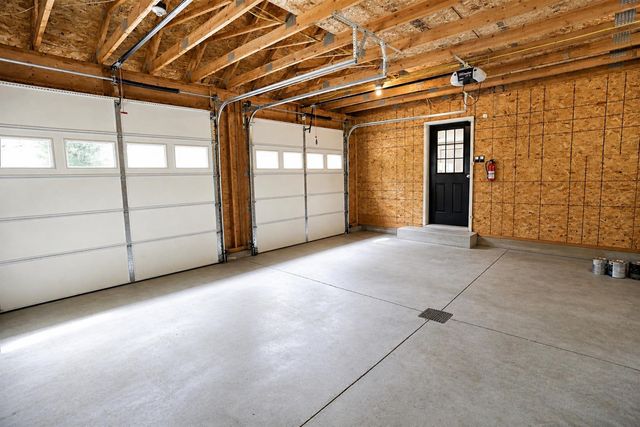 9 Clover Lane, Newport City, VT 05855