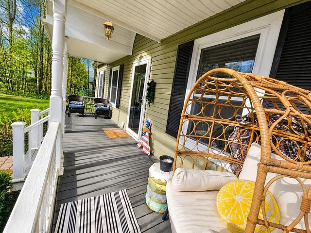 9 Clover Lane, Newport City, VT 05855