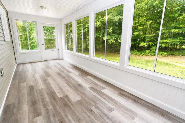 9 Clover Lane, Newport City, VT 05855