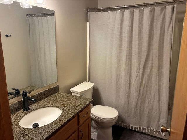 1283 Creekside Drive, Waconia, MN 55387