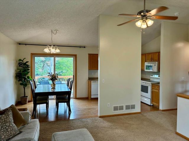 1283 Creekside Drive, Waconia, MN 55387