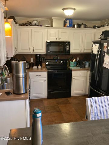 1229 Ashmoor Lane, Winterville, NC 28590