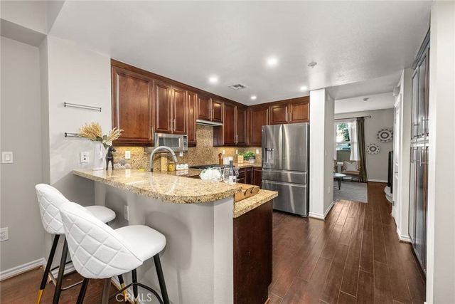 87 E Commonwealth 1A, Alhambra, CA 91801