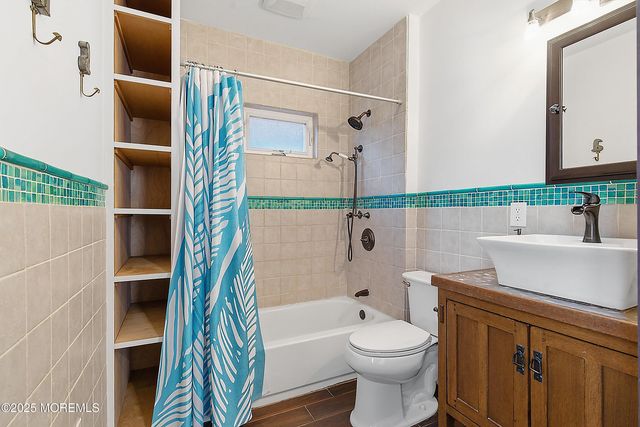 52 Barberie Avenue, Highlands, NJ 07732