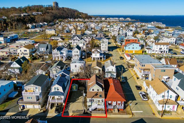 52 Barberie Avenue, Highlands, NJ 07732