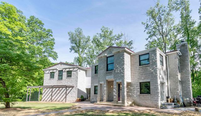 9903 Circlewood Drive, Fort Wayne, IN 46804